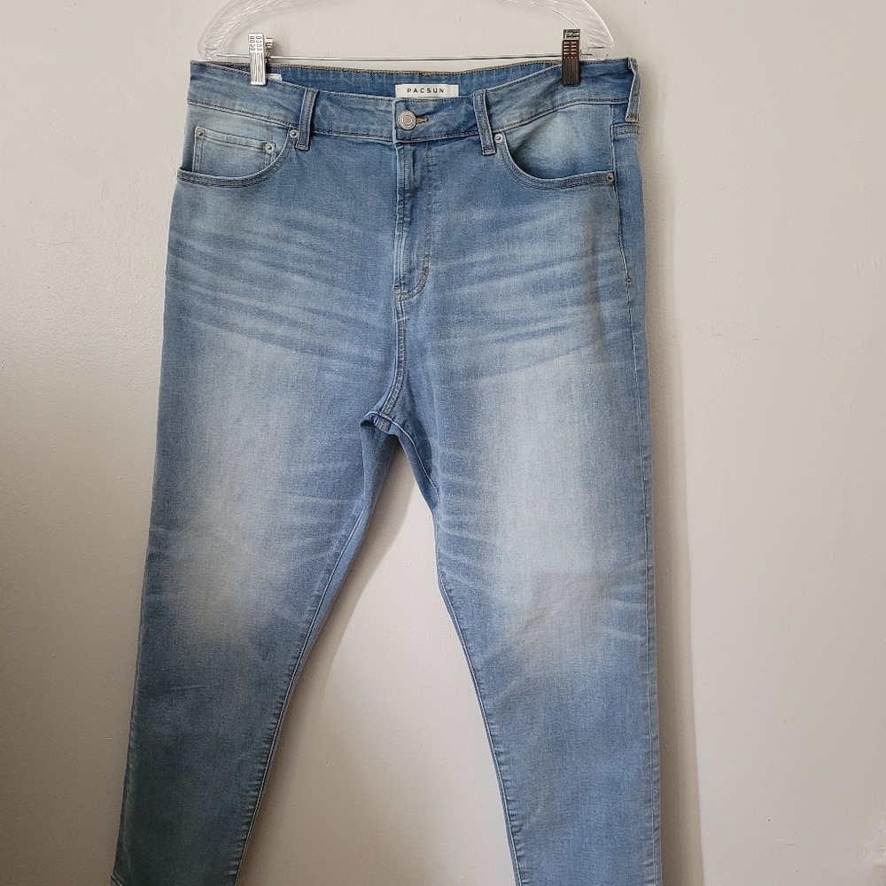 PacSun Jeans - Picture 2 of 9